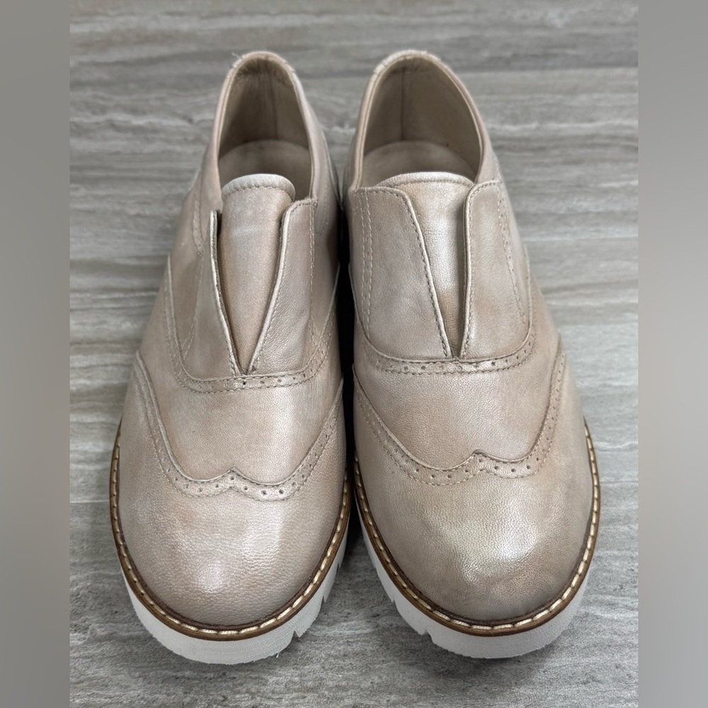 Women's Libby Slip On Beige Oxford Loafers Size 37 US 6.5 - Picture 2 of 12